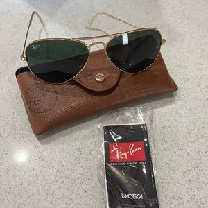 RAY-BAN aviator sunglasses w/case + cloth 58 mm